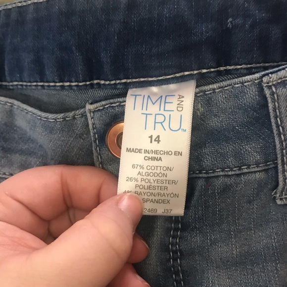 Jean Shorts - Picture 3 of 3